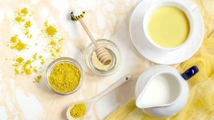 Mặt Nạ Tinh Bột Nghệ Trị Mụn Và Thâm