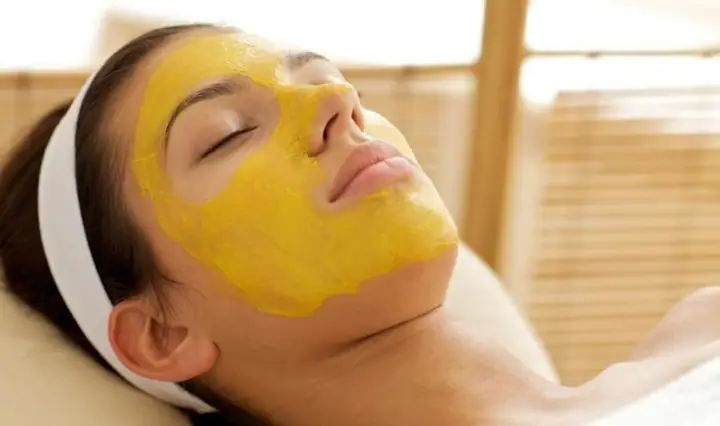 Mặt Nạ Tinh Bột Nghệ Trị Mụn Và Thâm