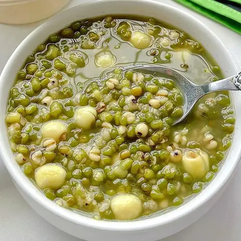 Hướng Dẫn Chi Tiết Cách Nấu Chè Đậu Xanh Hạt Sen Đường Phèn Thơm Ngon Tại Nhà Hướng Dẫn Chi Tiết Cách Nấu Chè Đậu Xanh Hạt Sen Đường Phèn Thơm Ngon Tại Nhà