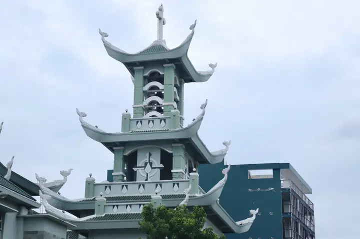 Nhà Thờ Ba Chuông