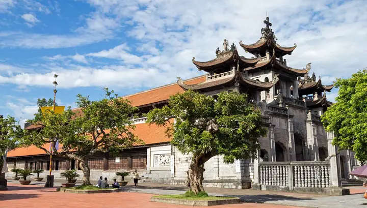 Nhà Thờ Đá Nhà Thờ Đá