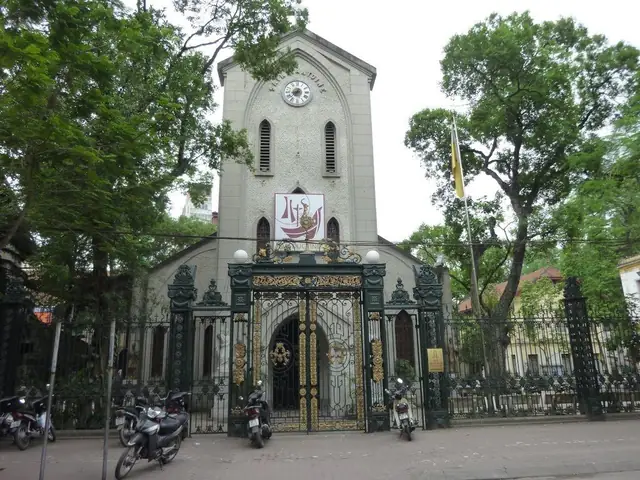 Nhà Thờ Hàm Long Nhà Thờ Hàm Long