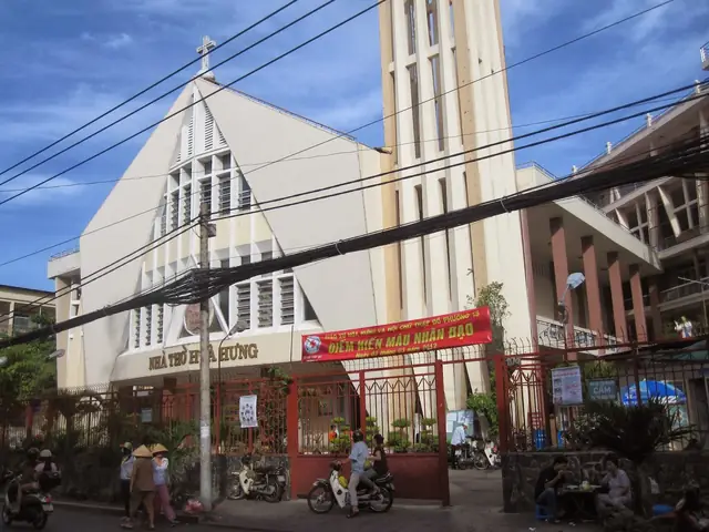 Nhà Thờ Hòa Hưng Nhà Thờ Hòa Hưng
