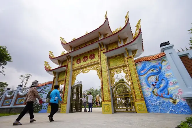 Nhà Thờ Hoài Linh
