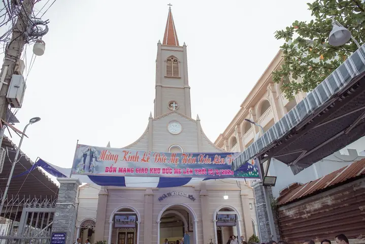 Nhà Thờ Hóc Môn Nhà Thờ Hóc Môn