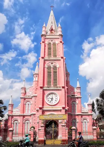 Nhà Thờ Tân