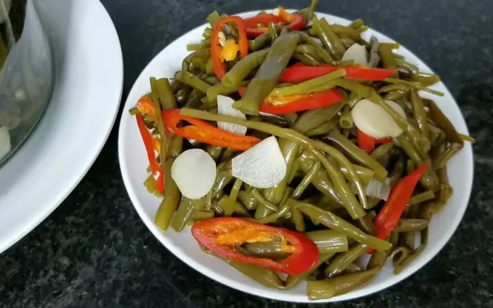 Cách Làm Rau Muống Ngâm Chua Ngọt Giòn Ngon, Tỏi Không Bị Xanh Tại Nhà Cách Làm Rau Muống Ngâm Chua Ngọt Giòn Ngon, Tỏi Không Bị Xanh Tại Nhà