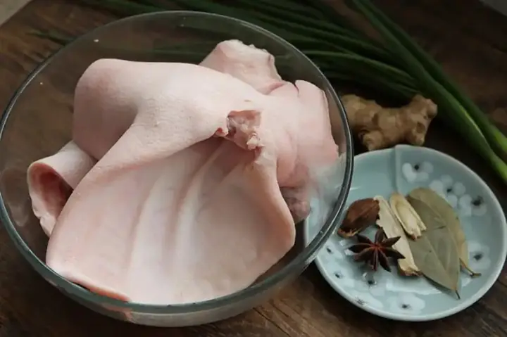 Tổng Hợp 20+ Món Ngon Từ Tai Mũi Heo Giòn Dai, Dễ Làm Tại Nhà Tổng Hợp 20+ Món Ngon Từ Tai Mũi Heo Giòn Dai, Dễ Làm Tại Nhà