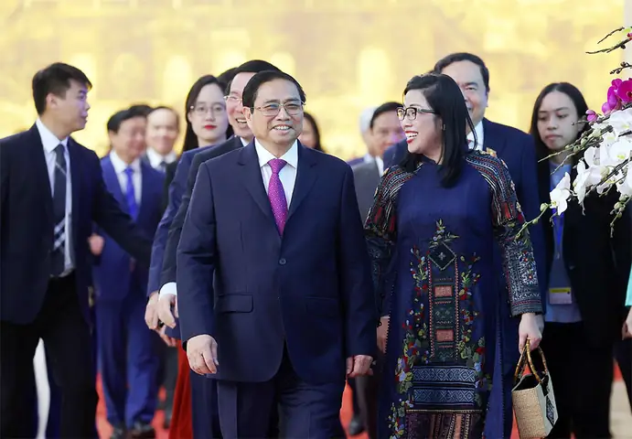 Thủ Tướng Mặt Lồn Thủ Tướng Mặt Lồn