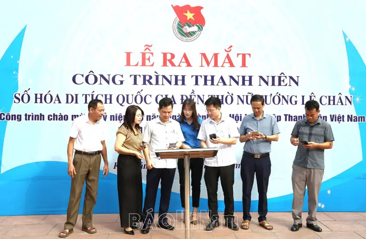 Tướng Mắt Lý Gia Thành Tướng Mắt Lý Gia Thành