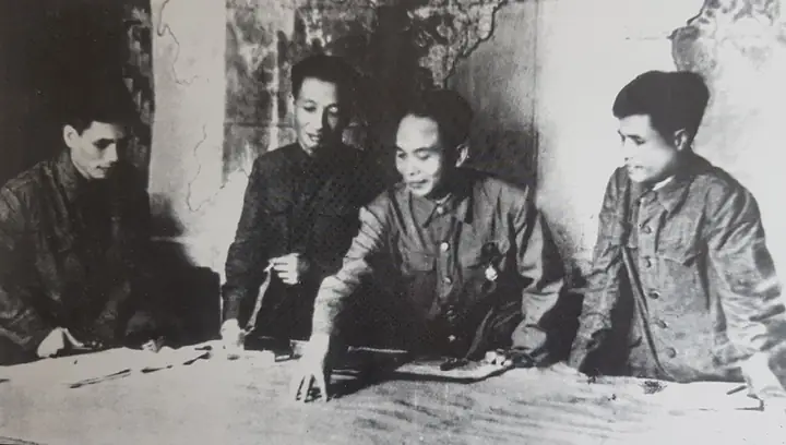Tướng Mặt Người Có Mẹ Kế