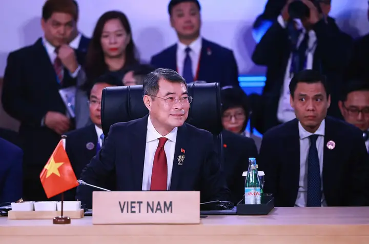 Tướng Mặt Vát Làm Quan