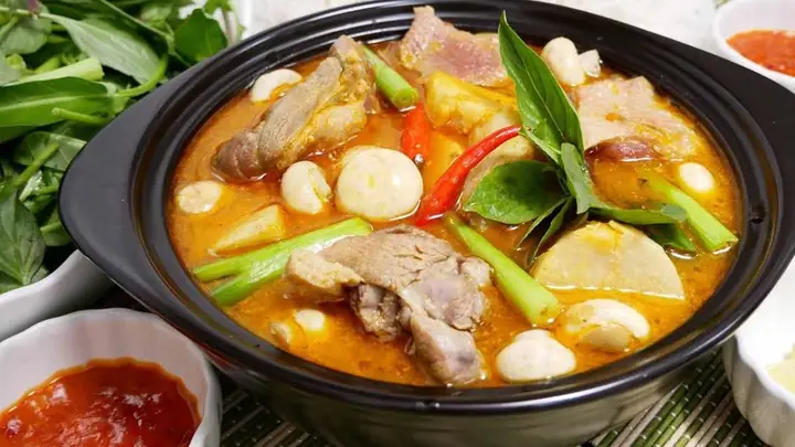 Vịt Luộc Rồi Làm Món Gì Ngon: 38+ Công Thức Chế Biến Đa Dạng Dễ Làm Tại Nhà