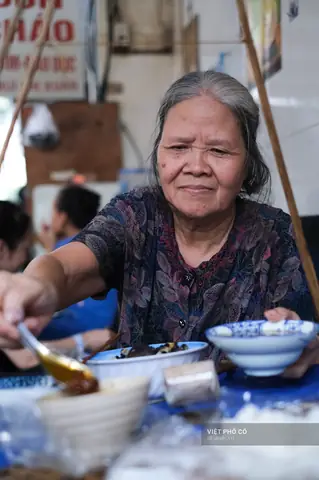 Trải Nghiệm Ẩm Thực Tại 26 Phố Bùi Thị Xuân: Bún Ốc Nguội Và Những Địa Điểm Nổi Bật Trải Nghiệm Ẩm Thực Tại 26 Phố Bùi Thị Xuân: Bún Ốc Nguội Và Những Địa Điểm Nổi Bật