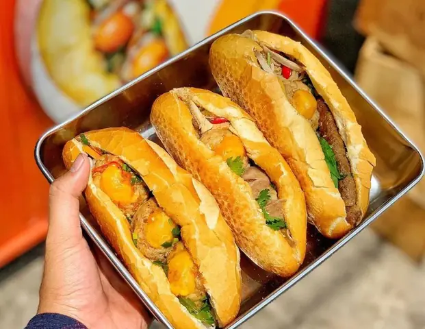 Top 10 Quán Bánh Mì Xíu Mại Ngon Nhất Quận 5 – Địa Chỉ, Giá Và Giờ Mở Cửa