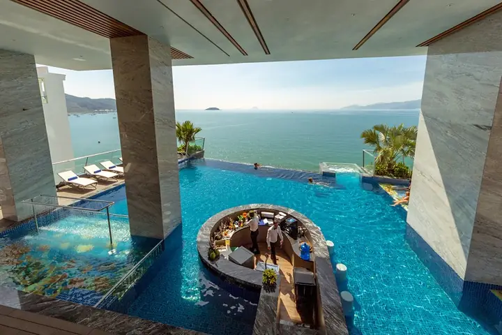 Top 5 Khách Sạn Nha Trang Có Bể Bơi Vô Cực Đẹp Nhất + Hướng Dẫn Đặt Phòng Nhanh Top 5 Khách Sạn Nha Trang Có Bể Bơi Vô Cực Đẹp Nhất + Hướng Dẫn Đặt Phòng Nhanh