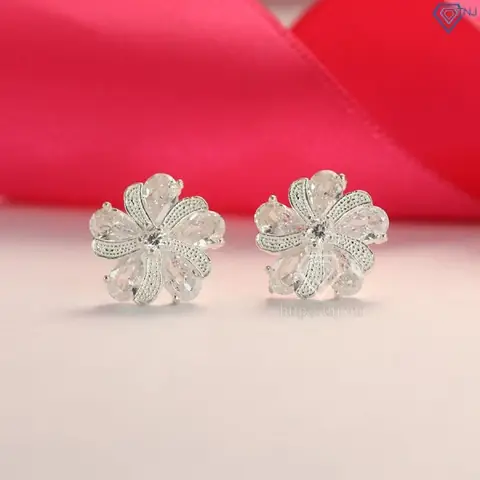 Bông Tai Bạc Đẹp: Các Kiểu Dáng Nổi Bật, Cách Chọn Mua Và Bảo Quản Cho Người Yêu Thời Trang Bông Tai Bạc Đẹp: Các Kiểu Dáng Nổi Bật, Cách Chọn Mua Và Bảo Quản Cho Người Yêu Thời Trang