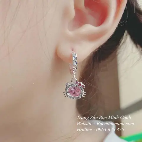 Cẩm Nang Chọn Bông Tai Con Mèo: Chất Liệu, Kiểu Dáng Và Nơi Mua Uy Tín