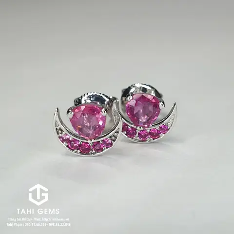 Bông Tai Đá Ruby: Hướng Dẫn Chọn Mẫu, Phong Thủy Và Địa Chỉ Mua Uy Tín Bông Tai Đá Ruby: Hướng Dẫn Chọn Mẫu, Phong Thủy Và Địa Chỉ Mua Uy Tín