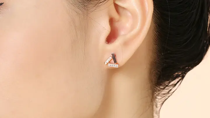 Bông Tai Hình Học: Mẫu Đẹp, Cách Chọn Và Mua Sắm Cho Phụ Nữ