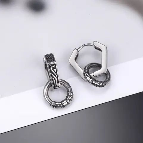 Bông Tai Nam Độc: Hướng Dẫn Chọn Mẫu, Chất Liệu Và Phong Cách Cho Nam Giới Hiện Đại Bông Tai Nam Độc: Hướng Dẫn Chọn Mẫu, Chất Liệu Và Phong Cách Cho Nam Giới Hiện Đại