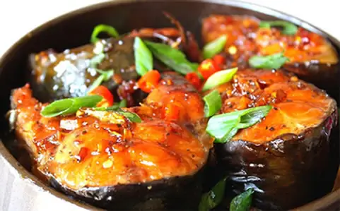 Cách Làm Món Cá Lăng Kho Riềng Thơm Ngon, Đậm Đà Chuẩn Vị Tại Nhà Cách Làm Món Cá Lăng Kho Riềng Thơm Ngon, Đậm Đà Chuẩn Vị Tại Nhà