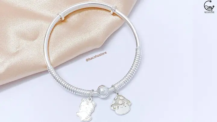 Các Mẫu Lắc Chân Cho Bé Các Mẫu Lắc Chân Cho Bé