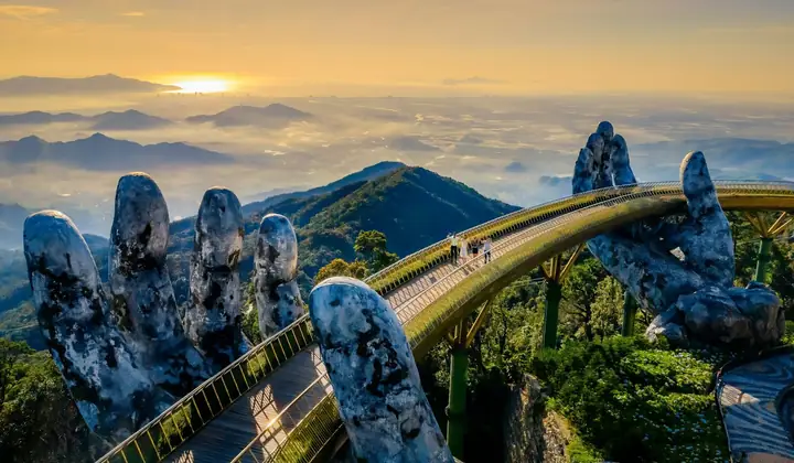 Cầu Vàng Ở Đâu? Địa Chỉ, Cách Đến Và Những Thông Tin Du Lịch Cần Biết Cầu Vàng Ở Đâu? Địa Chỉ, Cách Đến Và Những Thông Tin Du Lịch Cần Biết