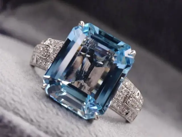 Chiếc Nhẫn Phù Thủy: Giới Thiệu Bộ Sách Kỳ Ảo Của Morgan Rice Và Những Điều Cần Biết Chiếc Nhẫn Phù Thủy: Giới Thiệu Bộ Sách Kỳ Ảo Của Morgan Rice Và Những Điều Cần Biết