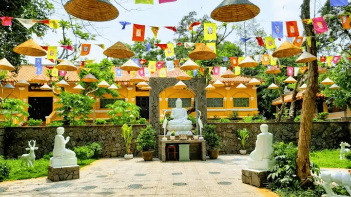 Chùa Hội Sơn Quận 9: Lịch Sử Hình Thành Và Vẻ Đẹp Ngôi Cổ Tự 300 Năm Chùa Hội Sơn Quận 9: Lịch Sử Hình Thành Và Vẻ Đẹp Ngôi Cổ Tự 300 Năm