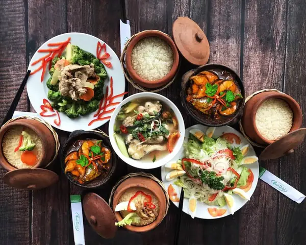 Top 10 Quán Cơm Niêu Ngon Nhất Vũng Tàu – Địa Chỉ, Món Đặc Trưng & Giá Cả Top 10 Quán Cơm Niêu Ngon Nhất Vũng Tàu – Địa Chỉ, Món Đặc Trưng & Giá Cả