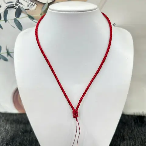Mua Và Lựa Chọn Dây Chuyền Bằng Vải: Hướng Dẫn Chọn Chất Liệu, Kích Thước Và Mẫu Mã Phù Hợp Mua Và Lựa Chọn Dây Chuyền Bằng Vải: Hướng Dẫn Chọn Chất Liệu, Kích Thước Và Mẫu Mã Phù Hợp