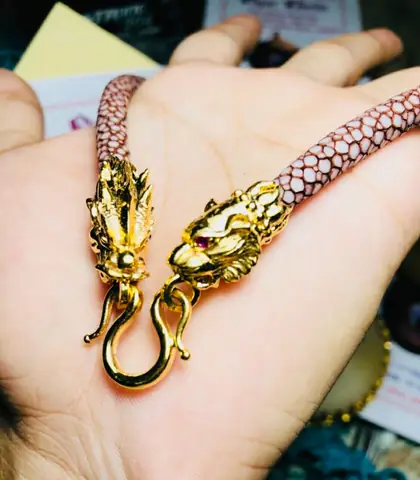 Mua Dây Chuyền Da Cá Đuối: Hướng Dẫn Chọn Mẫu, Giá Thành & Bảo Quản