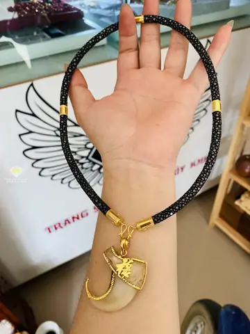 Mua Dây Chuyền Da Cá Đuối: Hướng Dẫn Chọn Mẫu, Giá Thành & Bảo Quản