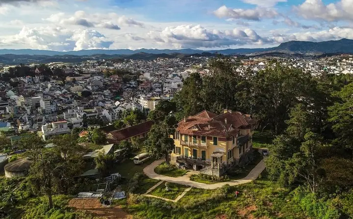 Top 10 Di Tích Lịch Sử Nổi Bật Ở Đà Lạt Mà Bạn Không Nên Bỏ Lỡ Top 10 Di Tích Lịch Sử Nổi Bật Ở Đà Lạt Mà Bạn Không Nên Bỏ Lỡ
