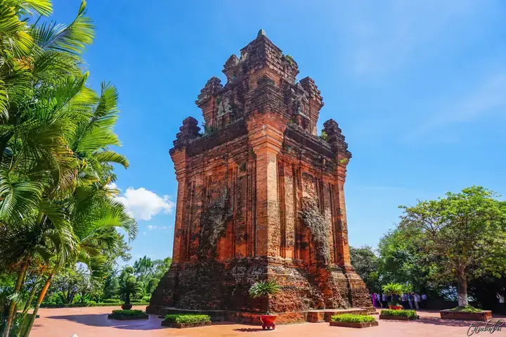 Top Di Tích Lịch Sử Phú Yên: Danh Sách Chi Tiết, Vị Trí Và Thông Tin Tham Quan