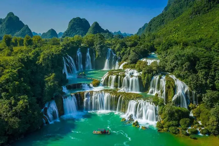 Top Địa Điểm Du Lịch Cao Bằng Nên Ghé Thăm: 8 Điểm Hấp Dẫn & Hướng Dẫn Chi Tiết Top Địa Điểm Du Lịch Cao Bằng Nên Ghé Thăm: 8 Điểm Hấp Dẫn & Hướng Dẫn Chi Tiết