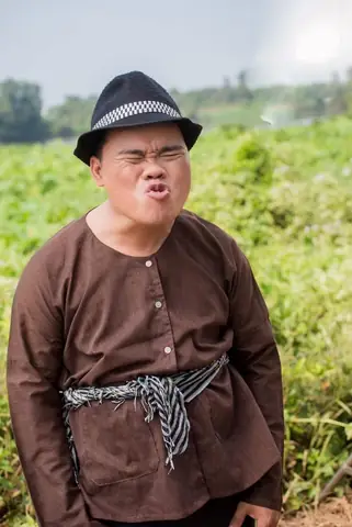 Diễn Viên Lê Khâm Là Ai? Cuộc Đời Và Sự Nghiệp Của Nam Nghệ Sĩ Hài Có Chiều Cao Khiêm Tốn Diễn Viên Lê Khâm Là Ai? Cuộc Đời Và Sự Nghiệp Của Nam Nghệ Sĩ Hài Có Chiều Cao Khiêm Tốn