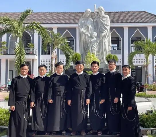 Dòng Chúa Cứu Thế Là Gì? Định Nghĩa, Lịch Sử Và Sứ Mạng Của Hội Truyền Giáo Dòng Chúa Cứu Thế Là Gì? Định Nghĩa, Lịch Sử Và Sứ Mạng Của Hội Truyền Giáo