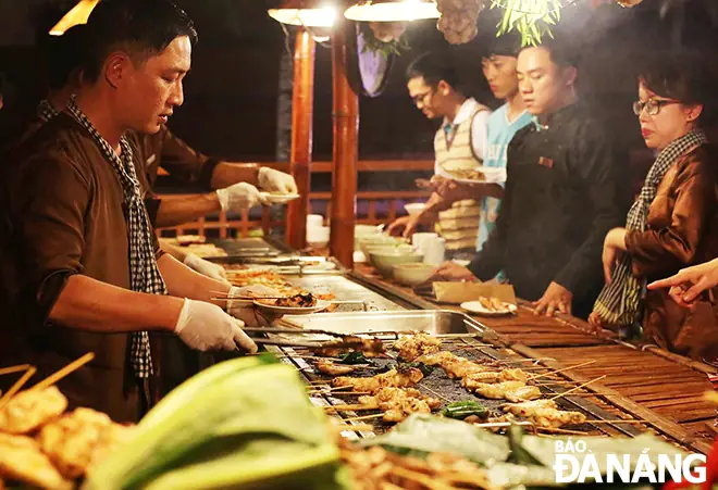 Khám Phá 15 Món Ăn Đặc Trưng Đà Nẵng Mà Du Khách Không Thể Bỏ Lỡ