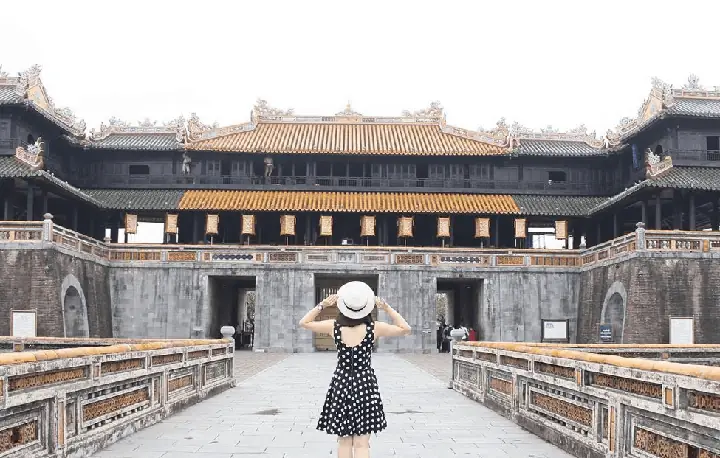 Du Lịch Huế Đi Những Đâu? Top 10 Điểm Đến Không Thể Bỏ Lỡ Cho Chuyến Đi Của Bạn Du Lịch Huế Đi Những Đâu? Top 10 Điểm Đến Không Thể Bỏ Lỡ Cho Chuyến Đi Của Bạn