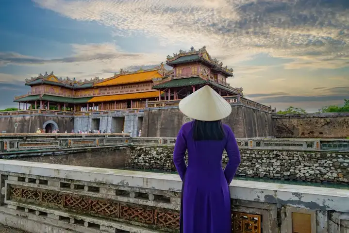 Du Lịch Huế Đi Những Đâu? Top 10 Điểm Đến Không Thể Bỏ Lỡ Cho Chuyến Đi Của Bạn Du Lịch Huế Đi Những Đâu? Top 10 Điểm Đến Không Thể Bỏ Lỡ Cho Chuyến Đi Của Bạn