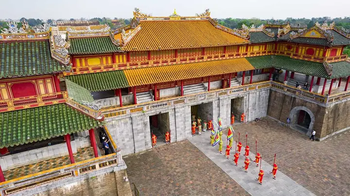 Du Lịch Huế Đi Những Đâu? Top 10 Điểm Đến Không Thể Bỏ Lỡ Cho Chuyến Đi Của Bạn Du Lịch Huế Đi Những Đâu? Top 10 Điểm Đến Không Thể Bỏ Lỡ Cho Chuyến Đi Của Bạn
