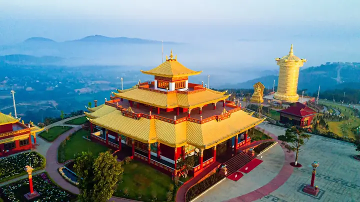Top 10 Địa Điểm Du Lịch Tâm Linh Ở Việt Nam Dành Cho Người Muốn Khám Phá Hành Hương