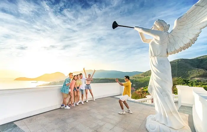 Top 10 Địa Điểm Vui Chơi Gần Sân Bay Cam Ranh Mà Du Khách Không Nên Bỏ Lỡ Top 10 Địa Điểm Vui Chơi Gần Sân Bay Cam Ranh Mà Du Khách Không Nên Bỏ Lỡ