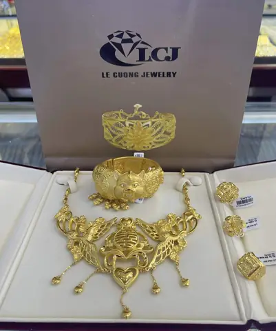 Giá Vàng 10k Hôm Nay Tại Quảng Ninh: Cập Nhật Biến Động Và Địa Chỉ Mua Bán Uy Tín Giá Vàng 10k Hôm Nay Tại Quảng Ninh: Cập Nhật Biến Động Và Địa Chỉ Mua Bán Uy Tín