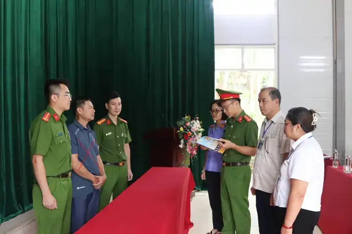 Bảng Giá Vàng Tại Sơn La Hôm Nay: Cập Nhật Mới Nhất Các Loại Vàng Bảng Giá Vàng Tại Sơn La Hôm Nay: Cập Nhật Mới Nhất Các Loại Vàng