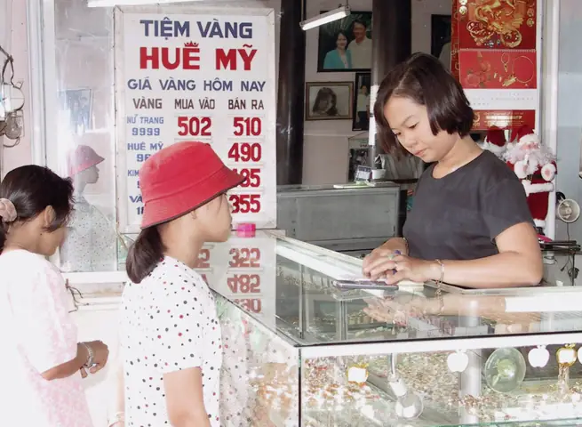 Bảng Giá Vàng Tiệm Vàng Bạc Sinh Huệ Hôm Nay Mới Nhất Bảng Giá Vàng Tiệm Vàng Bạc Sinh Huệ Hôm Nay Mới Nhất