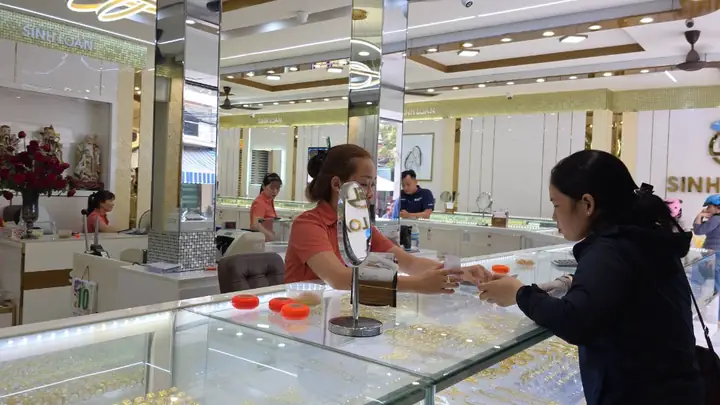 Giá Vàng Tiệm Vàng Sinh Loan Nha Trang Hôm Nay: Cập Nhật Mới Nhất Giá Vàng Tiệm Vàng Sinh Loan Nha Trang Hôm Nay: Cập Nhật Mới Nhất