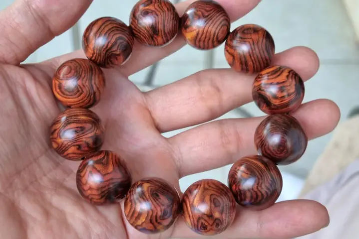 Giá Vòng Tay Gỗ Sưa Giá Vòng Tay Gỗ Sưa